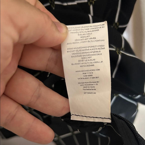 Michael Kors Black and White Checkered Long Sleevel - Picture 13 of 13